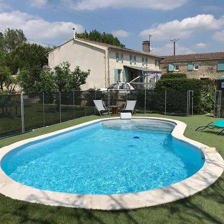 L Abricotier Saint-Crepin (Charente-Maritime)