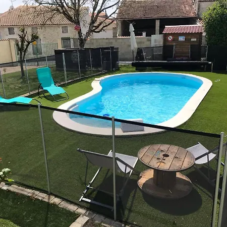 L Abricotier Saint-Crepin (Charente-Maritime)