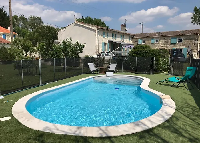 L Abricotier Saint-Crepin (Charente-Maritime)