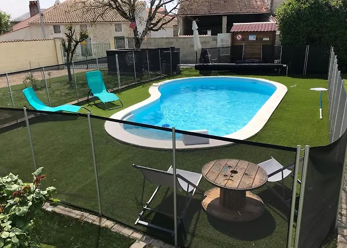 L Abricotier Saint-Crepin (Charente-Maritime)